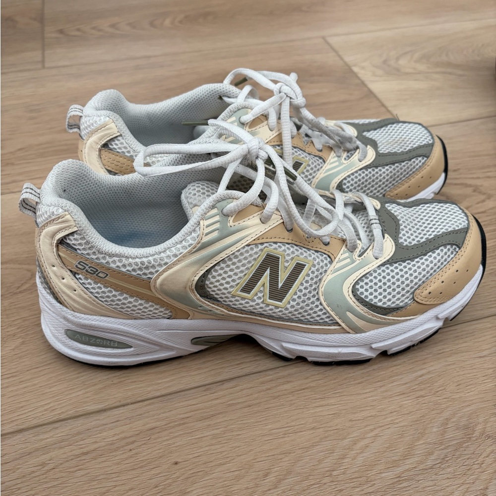 New Balance x ASOS White and Tan Unisex Sneakers (M8/W10)